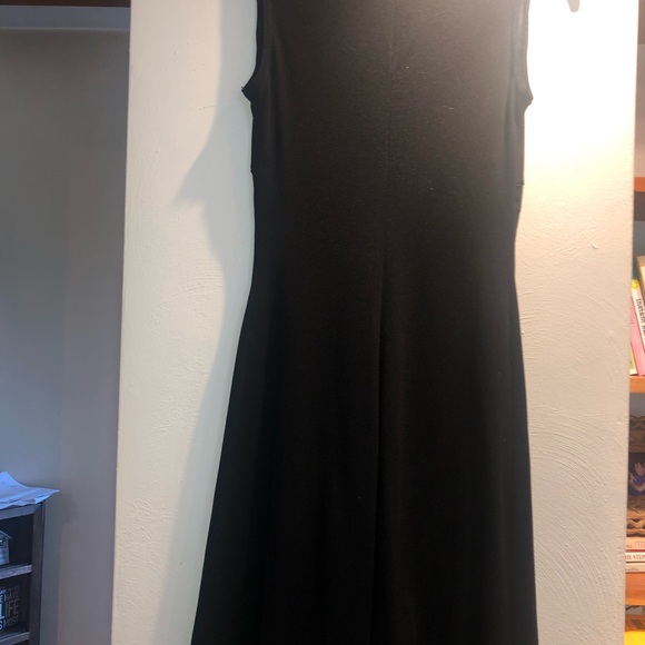 CUTE SHORT BLACK DRESS - Picture 6 of 8